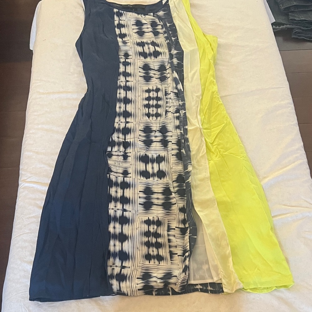 BCBGMAXAZARIA